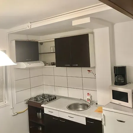 Studio Adrian Apartment *