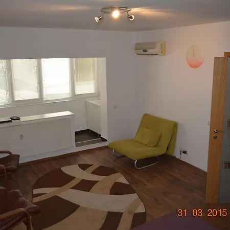 Studio Adrian * Bucarest